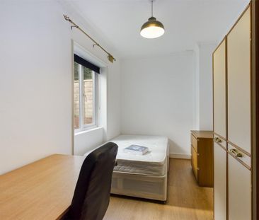 Colbourne Avenue, Brighton - Photo 2