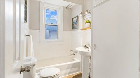 For Lease - 24 CATHARINE Street, Belleville, Ontario - Photo 3