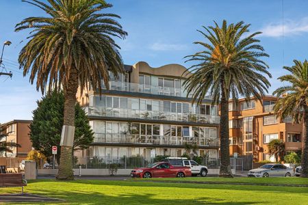 18/4 Alfred Square, St Kilda - Photo 4