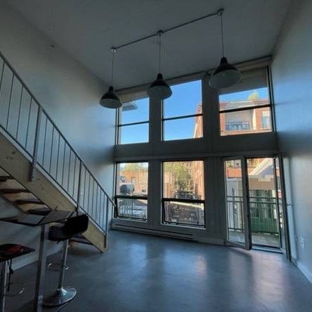 One (1) Bedroom Loft @ Near Gas Town - Photo 1