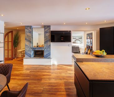 Luxury mansion half for rent with garden - Foto 2