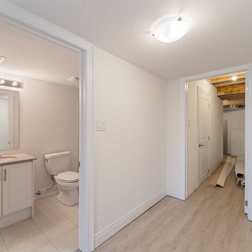 For Lease - 3077 Perkins Way, Oakville, Ontario - Photo 1