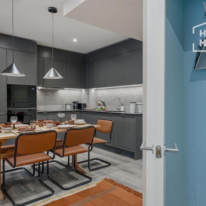 3 bedroom flat to rent - Photo 1