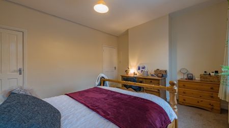 Ashville Terrace, Leeds - Photo 4