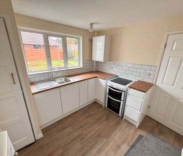 Kinfare Drive, Tettenhall Wood, Wolverhampton - Photo 5