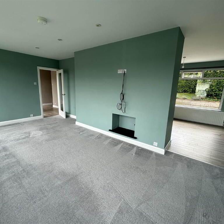 13 Carolsteen Park, Helens Bay, BT19 1JU - Photo 1