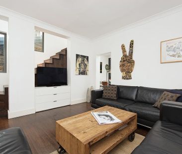 4 Adelaide Place, Surry Hills. - Photo 2