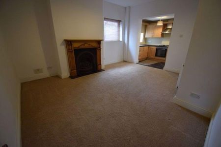 3 bedroom terraced house to rent - Photo 3