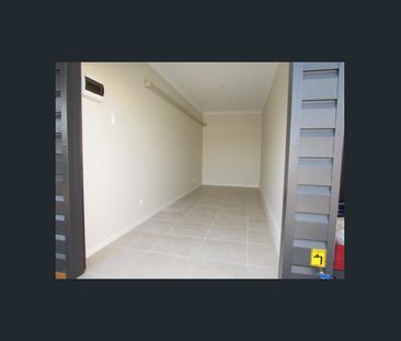 TWO BEDROOM GRANNY FLAT! - Photo 2