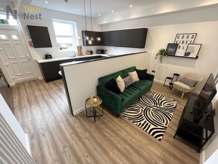 Room 4, Stanningley Road, Bramley, LS13 4AA - Photo 5