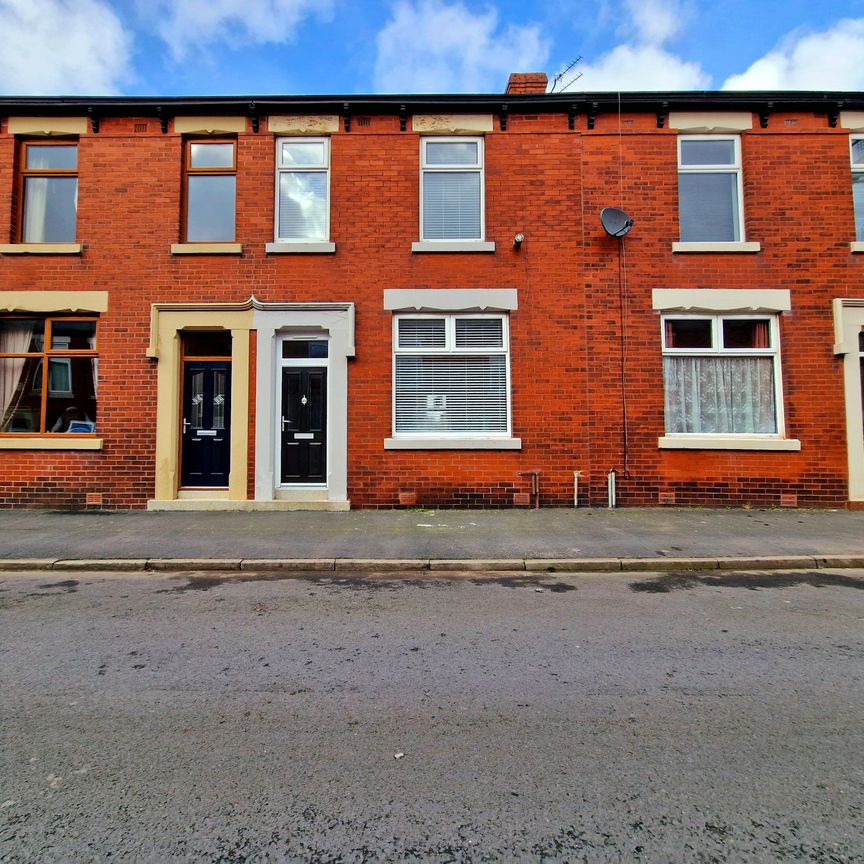 Bridge Road, Ashton-On-Ribble - Photo 1