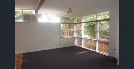 Great Location - Photo 2