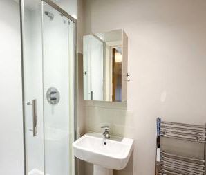 Flat 6 Parkside House, 1, - Photo 3