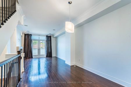 Condo Townhouse For Lease | W9245254 - Photo 4