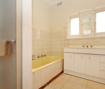 Charming 3-Bedroom Home with Natural Light & Floorboards in Reservoir - Photo 3