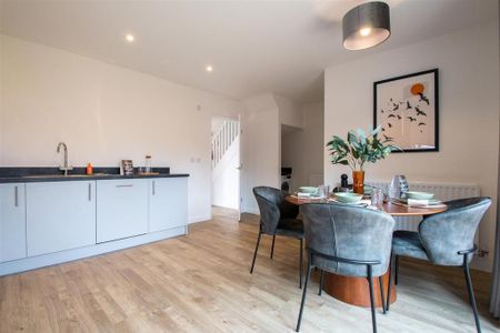 3 bedroom semi-detached house to rent - Photo 4