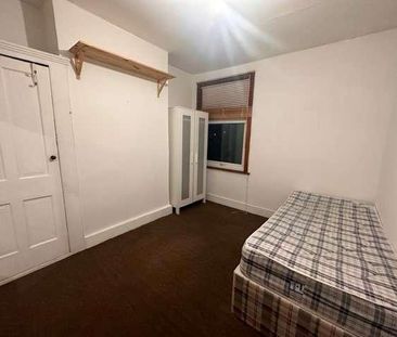 North Birkbeck Road, Leytonstone, London, E11 - Photo 1
