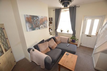 2 bedroom terraced house to rent - Photo 2