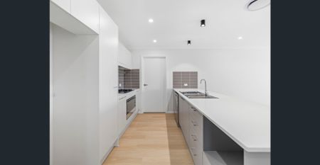 Brand New 4 Bed Family Home - Photo 5