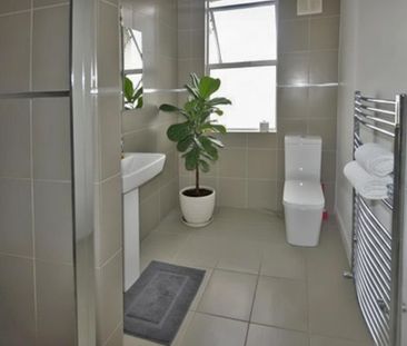 1 bedroom in a house share to rent - Photo 3