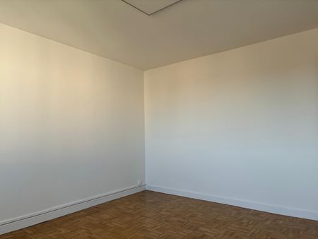 Location Appartement 4 pièces 87m² VALENCE 26000 - Photo 3