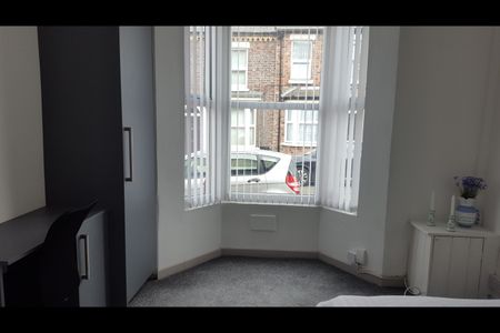 Room in a Shared House, Mansell Road, L6 - Photo 5