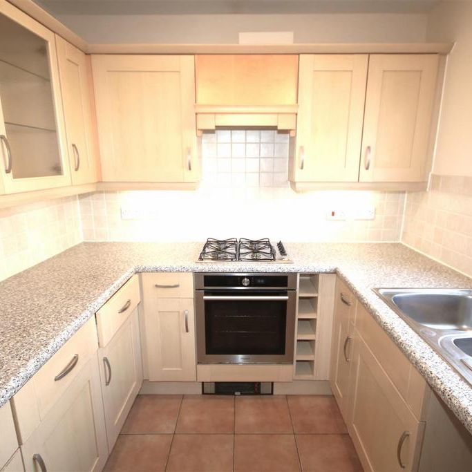 3 bedroom semi-detached house to rent - Photo 1