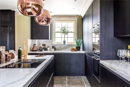 5 bedroom link detached house to rent - Photo 5