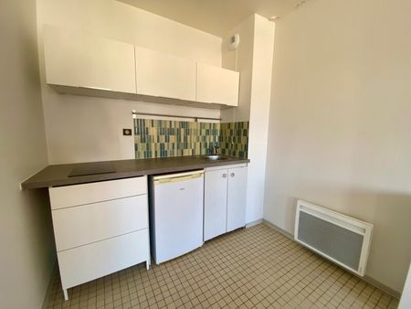 Location Appartement 2 pièces 50m² ORLEANS 45000 - Photo 4