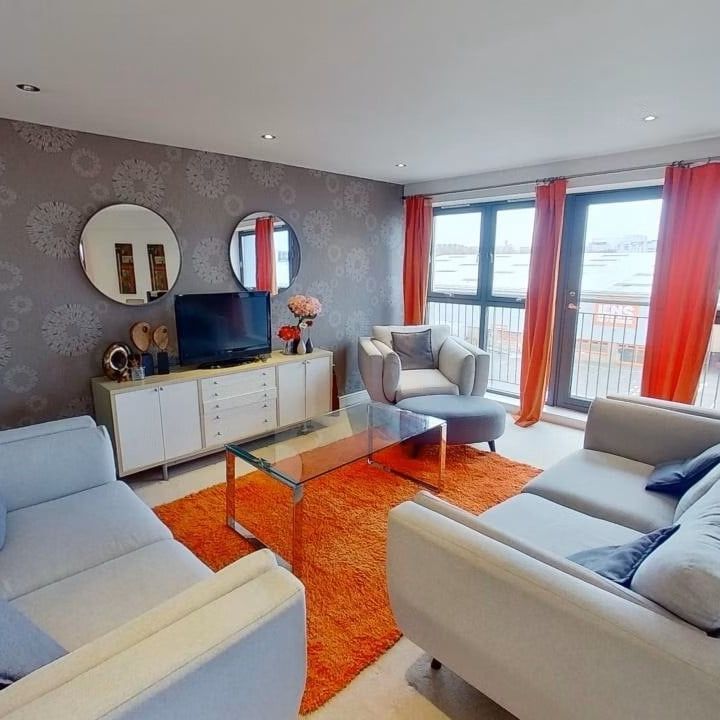 2 Bed Flat, Lochinvar Drive, EH5 - Photo 1