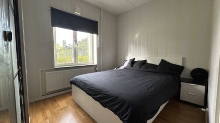 Melongatan, Hässelby - Photo 2