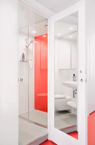 8 Bedroom Apartment - Photo 5