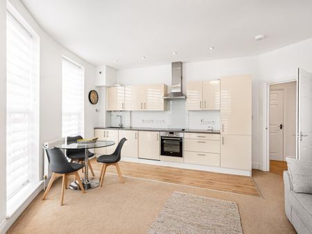 2 bedroom flat to rent - Photo 5
