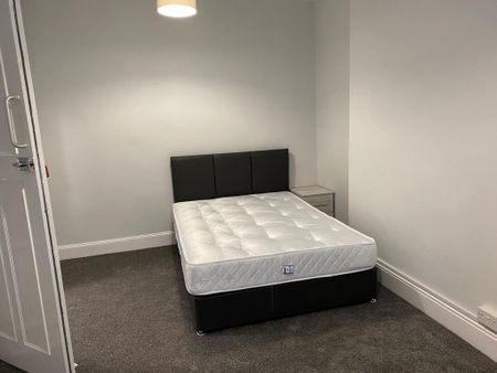 1 bedroom house of multiple occupation to rent - Photo 3