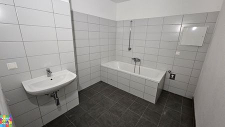 AKTION - 2 MONATE MIETFREI! 3 ZIMMERWOHNUNG! - Foto 2