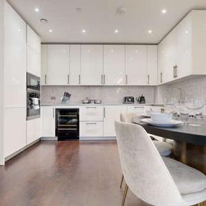 Charles Clowes Walk, Nine Elms, SW11 - Photo 2