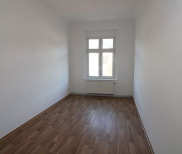 schöne 3-Zimmer Wohnung mit großer Küche und Einbauküche, Nähe Stadtpark - Photo 1