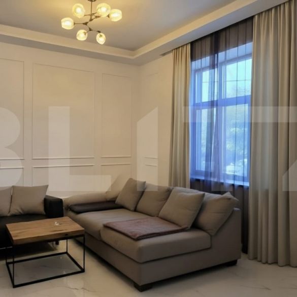 Casa 4 camere, 130 mp, 200 mp teren, zona Ultracentral - Fotografie 1
