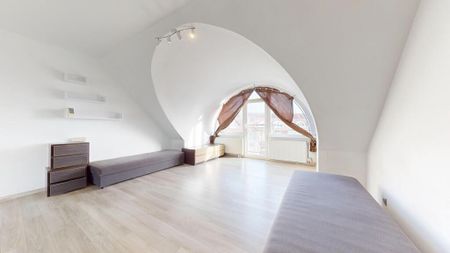 Przecław, 6pok., 2 piwnice, balkon - Photo 5