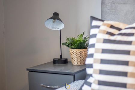 1 bedroom in a house share to rent - Photo 4