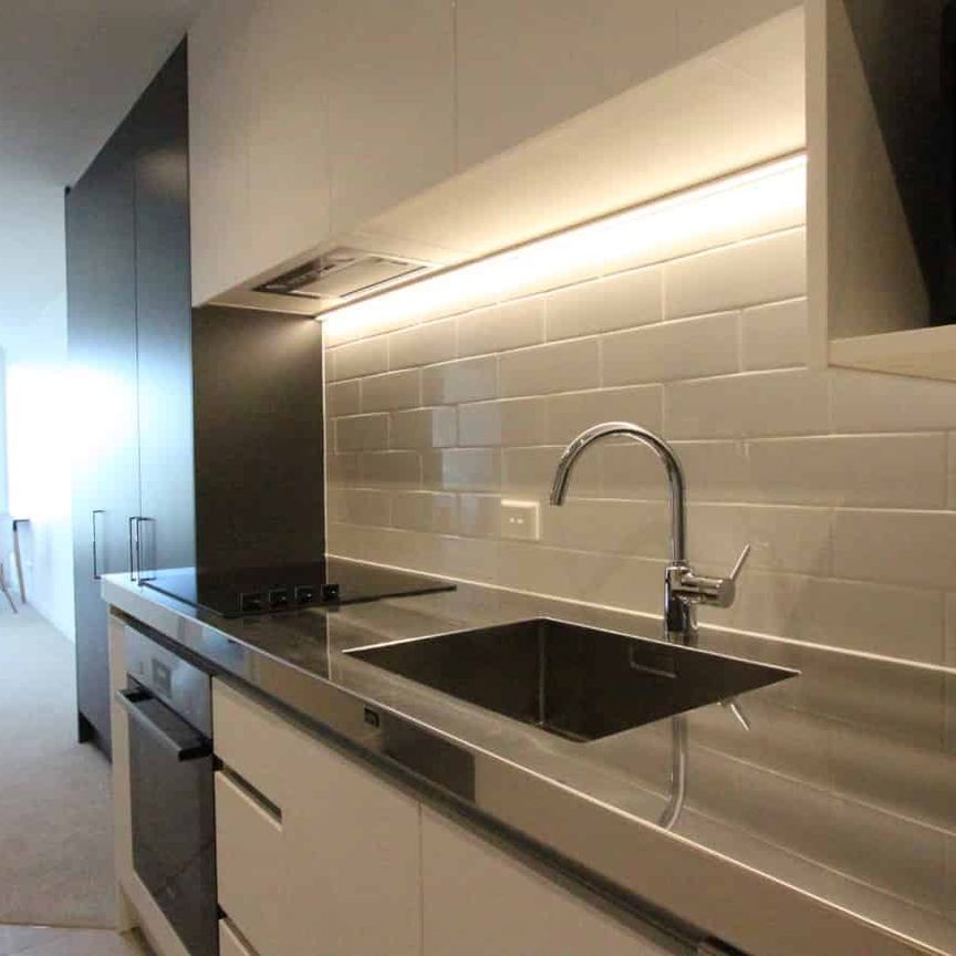 Up the top - Photo 1