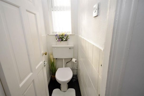 3 bedroom flat to rent - Photo 1