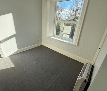 1 Bed Flat, Lawn Road, SO17 - Photo 4