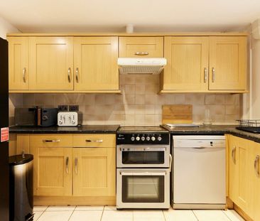 3 Bed Maisonette, John Ruskin Street, SE5 - Photo 2