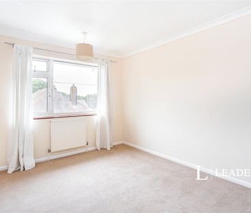 3 bedroom house to rent Station Road, Burgess Hill, West Sussex, RH15 - Photo 2