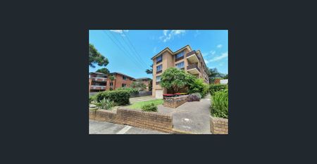 Sunlit, 2 bedroom residence with a lock up garage - Photo 4