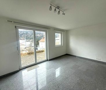 St-Imier, joli appartement 2.5 pièces avec terrasse, garage, jardin - Photo 2