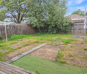 Spacious and Well-Presented Home - Photo 1