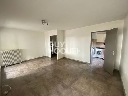 T2 MEUBLEE ! A LOUER ! PROCHE DU CENTRE DE BLAGANC ! - Photo 2