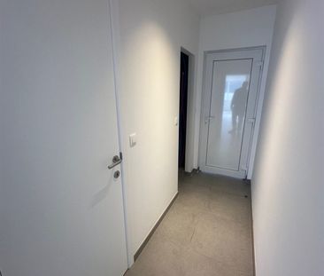 Gerenoveerde woning met 2 slaapkamers, bureel/hobbykamer en ruim te... - Photo 6